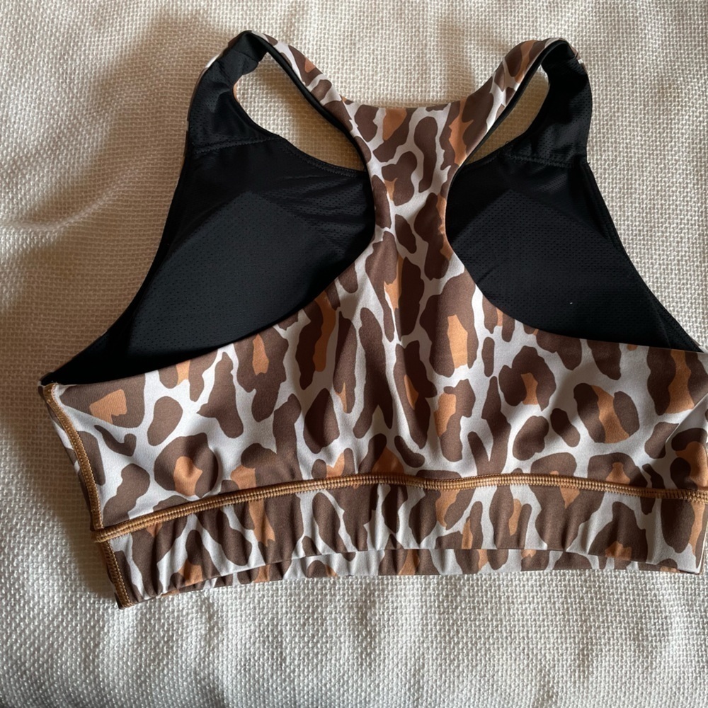Yelete Activewear too and leggings - Picture 3 of 9